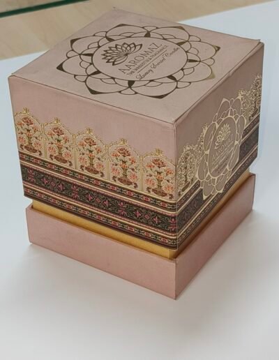 Foiling, Embossing & Special Finishes Shoulder type box from BoxCraft