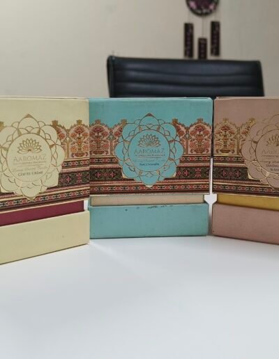 Foiling, Embossing & Special Finishes Shoulder type box from BoxCraft